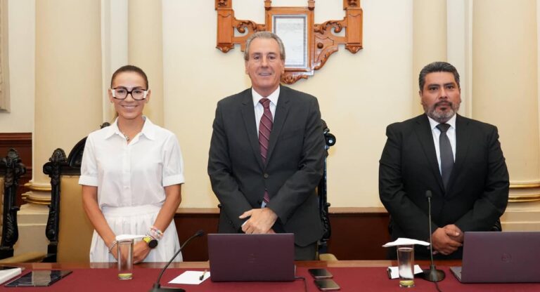 Nombra Cabildo a Alfonso Aguilar como secretario del Ayuntamiento de Puebla