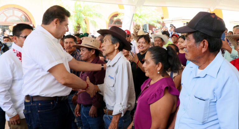 Soberanía alimentaria y obra comunitaria transforman el campo en la Sierra Negra