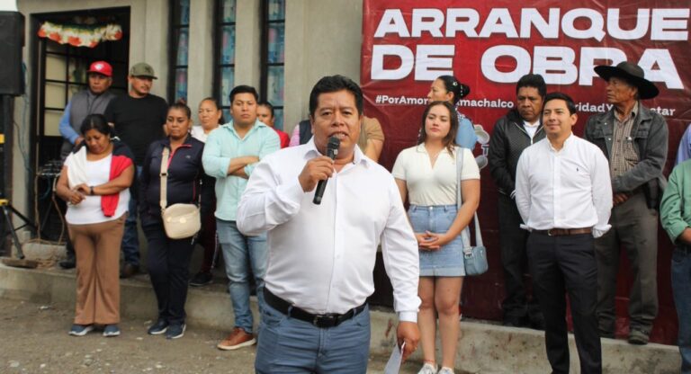 Inicia obra de adoquinamiento en Barrio de Maravillas, San Mateo Tlaixpan