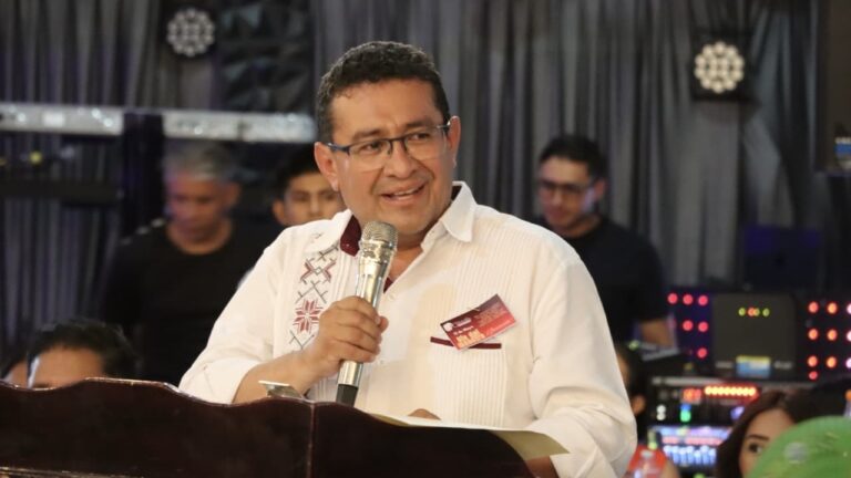La transformación de vidas y el desarrollo del país inician siempre en un salón de clases: Pável Gaspar