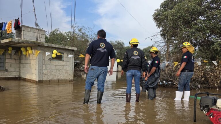 Gobierno del Estado brinda atención inmediata por inundaciones en Esperanza