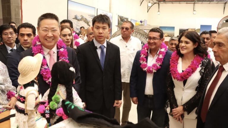 Congreso del Estado y Zacatlán fortalecen hermandad con China