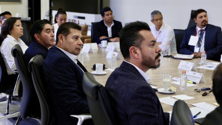 Con inversión estratégica, Gobierno Estatal proyecta al aeropuerto hermanos Serdán como eje de desarrollo