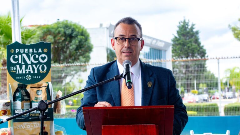 Nuevo vuelo Puebla–Los Ángeles fortalece la conectividad, el turismo y la inversión para el estado