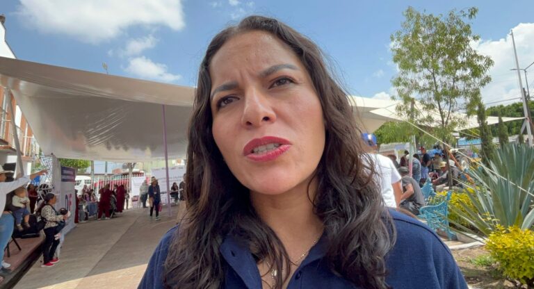 Participa Lupita Cuautle en jornada estatal “Por Amor a Puebla” en Acatepec