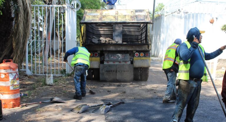 Mantiene Gobierno de Pepe Chedraui supervisión en trabajos de bacheo en distintos puntos de la capital