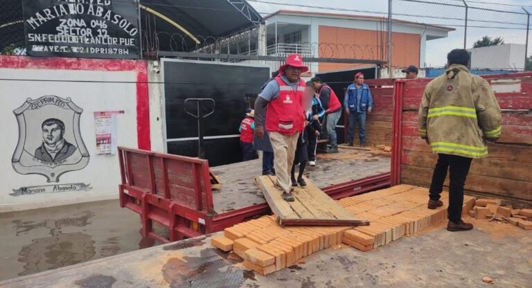 Lluvia vuelve a afectar a alumnos de primaria en San Francisco Ocotlán