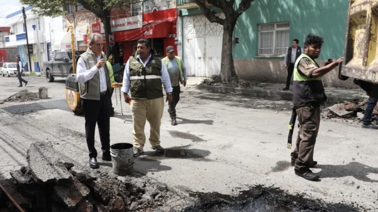 Mantiene Pepe Chedraui acciones de bacheo para fortalecer la movilidad urbana en la capital poblana