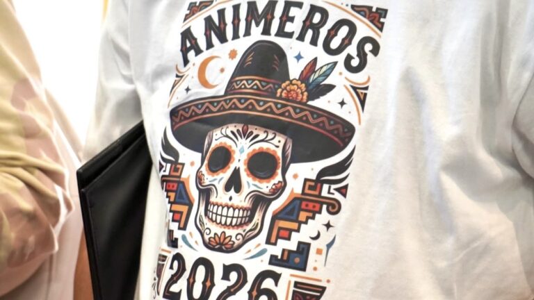 Tonantzin Fernández fortalece las tradiciones de San Pedro Cholula con apoyos a batallones de animeros