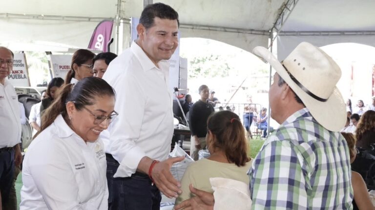 En Pantepec, obras y apoyos al campo abren nuevas oportunidades para las familias