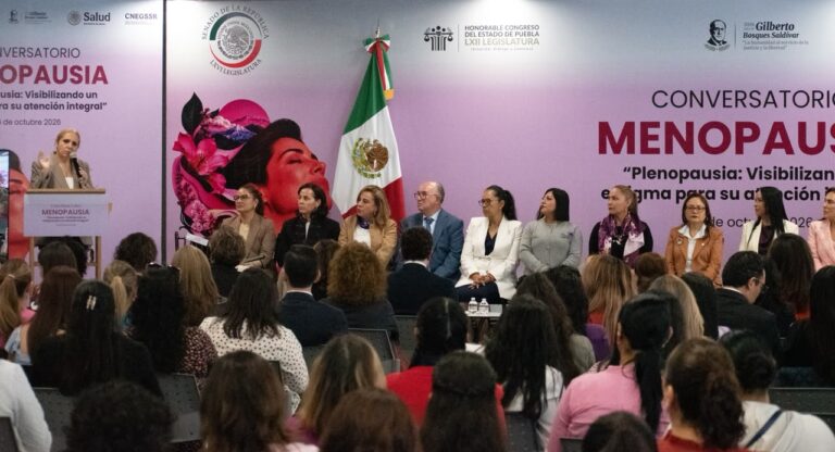 Realizan en el Congreso del Estado conversatorio sobre menopausia y su atención integral 